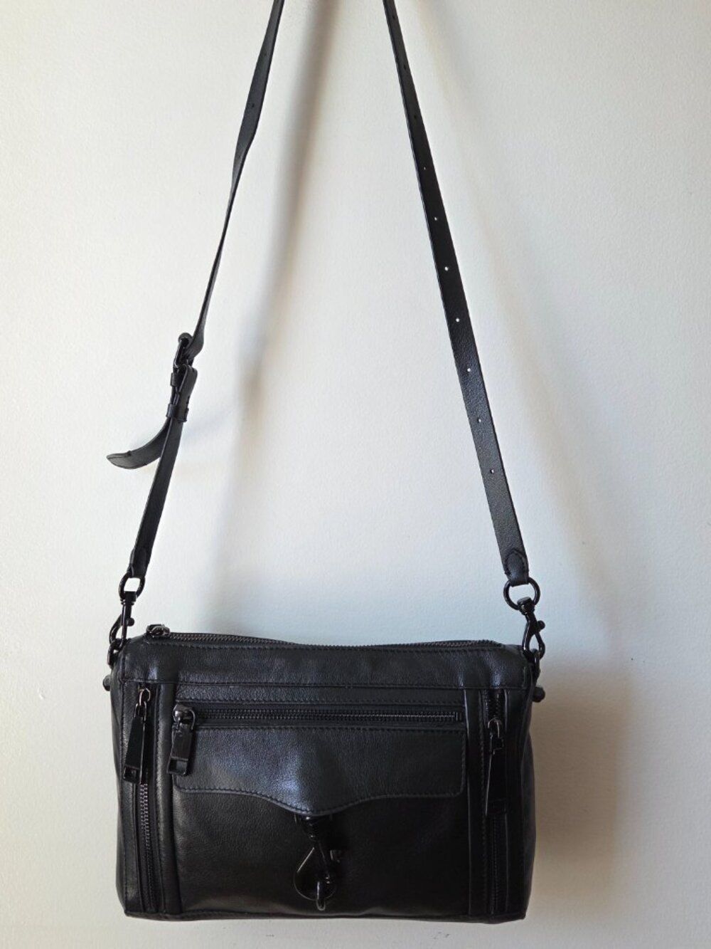 LIKE NEW REBECCA MINKOFF BLACK GENUINE LEATHER CROSSBODY BAG MEDIUM